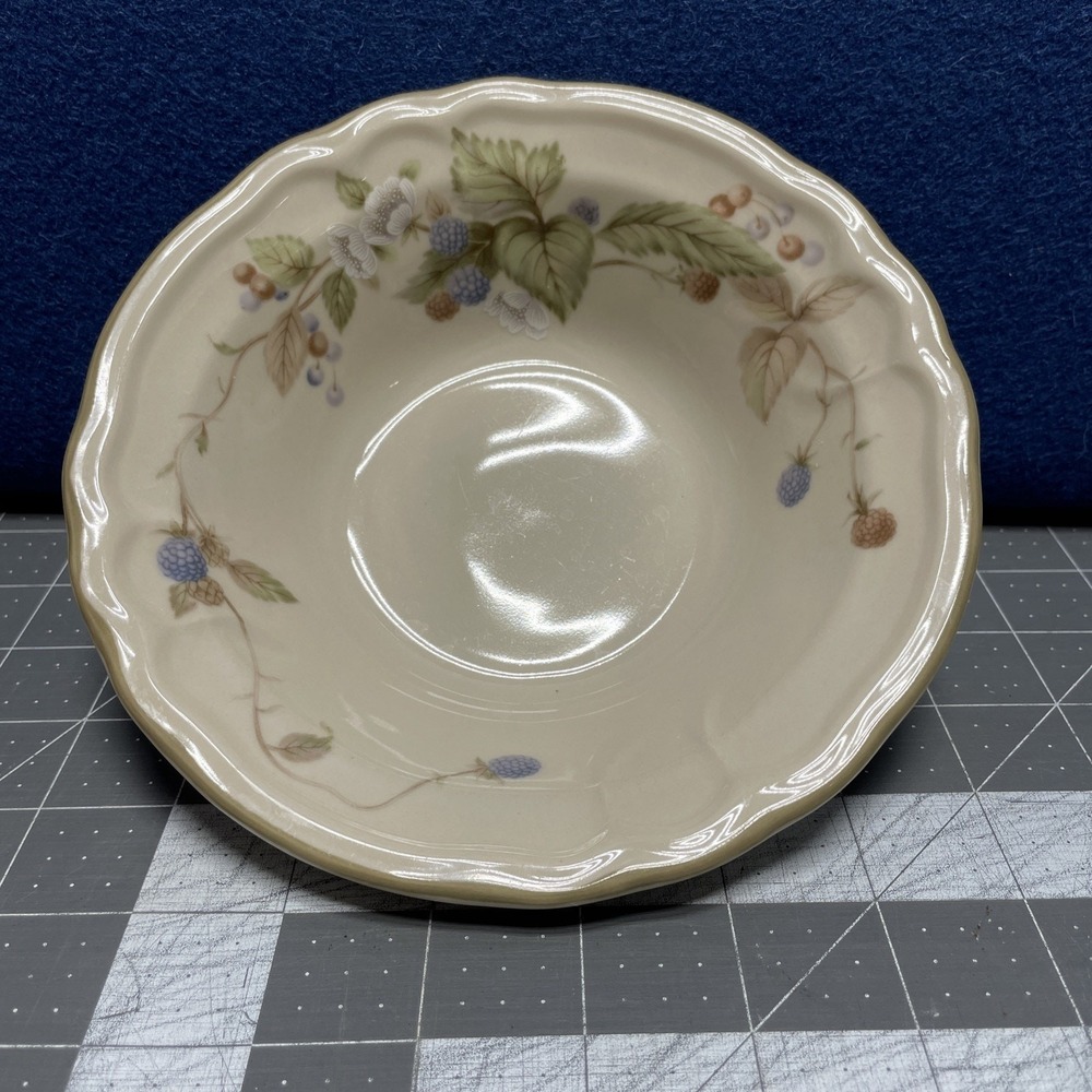 EPOCH SUMMER HILL E530 Korea Stoneware 7"d Cereal / Soup‎ Bowls